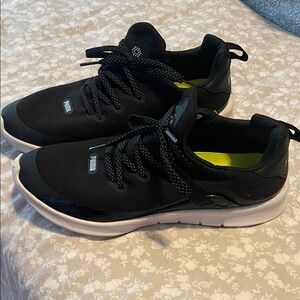 Puma Laguna Black Athletic Shoes 8.5 as